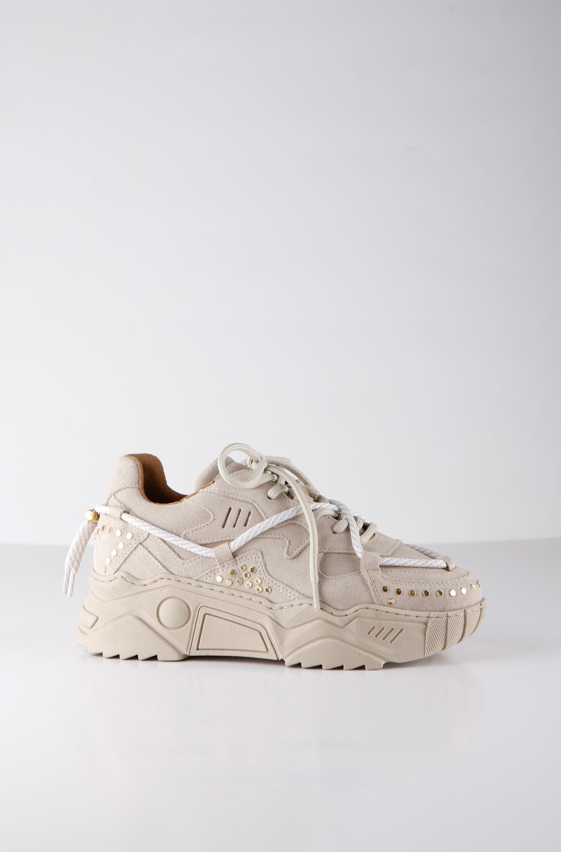 ギュスターヴ② COURT EXPRESS 2 CLAY – K-Swiss EU