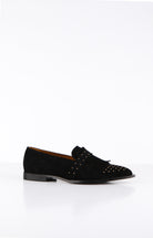 DWRS PORT CROS zwarte suède leren instapper dames met franjes en studs detail zijaanzicht.